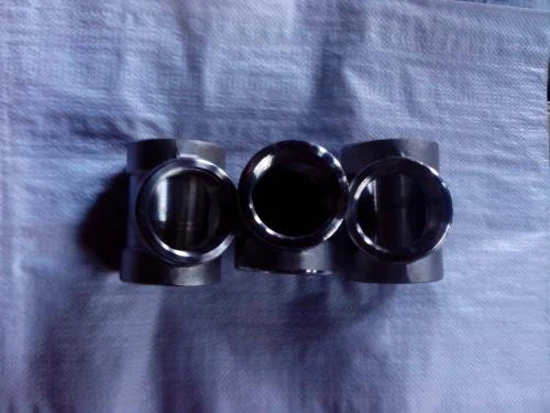 A 182  F 60  UNS S 32205  F 61  UNS S 32550  Kovácsolt aljzat menetes csatlakozó Mellbimbó-főnök univerzális betét