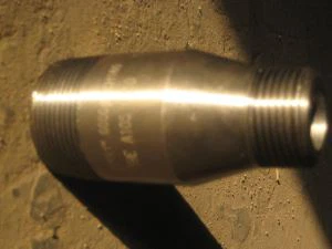 ASTM A 182  F 56  UNS S 33228  Kovácsolt foglalat menetes csatlakozóval ellátott mellbimbó-főnök univerzális betét